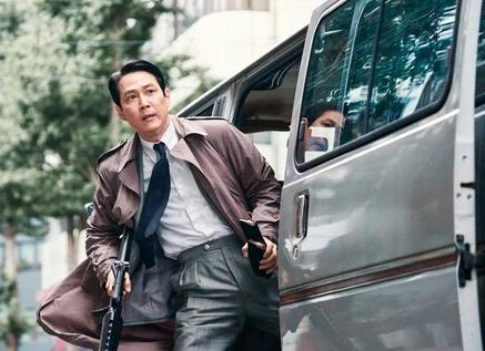 В России выходит корейский триллер «Охота» со звездой «Игры в кальмара»