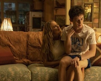 Как Дженнифер Лоуренс совращает подростка в комедии «Без обид»