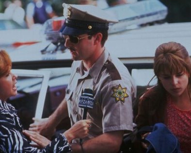 Как «Крик» издевается над хоррорами