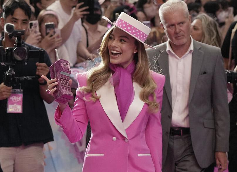 «Барби» обошла «Тёмного рыцаря» и стала самым кассовым фильмом Warner Bros. в США